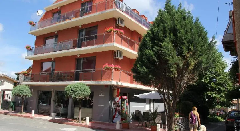 Aparthotel Elly - Image 1