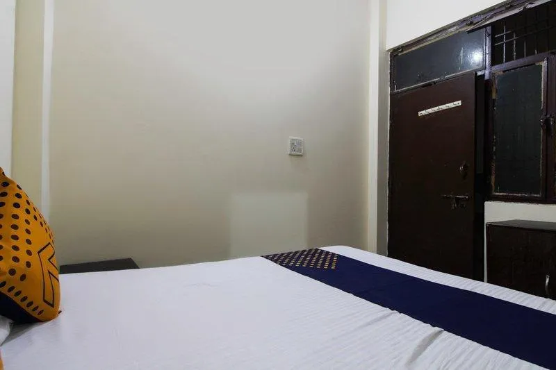 SPOT ON 64131 Shyaam Sundar Guest House - Image 1