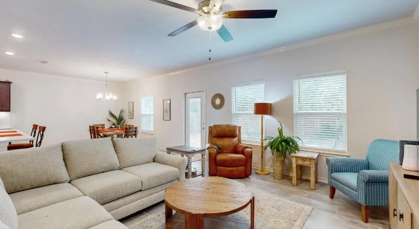 Gulf Coast Haven - Image 1