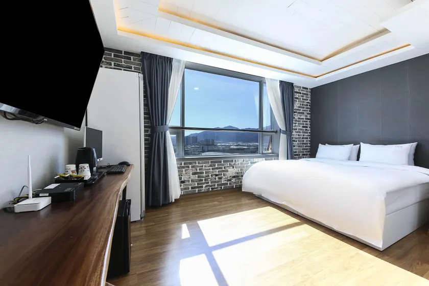 Miryang Hotel Laon - Image 1