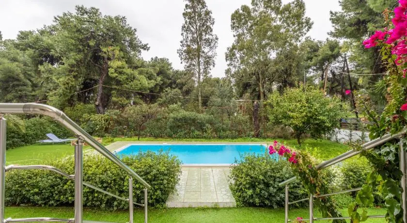 Marvelous, Secluded Villa w/ 3 BR , Pool & Garden, Kavos - Image 1