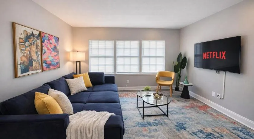 Birmingham 1BR Getaway Suite Near UAB with Parking - Image 1