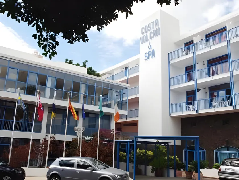Aparthotel Costa Volcán & Spa - Image 1