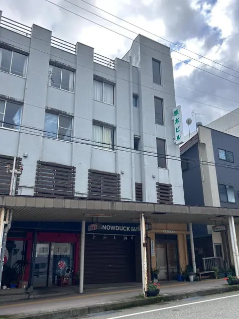 駅本ビル民宿4階 - Image 1