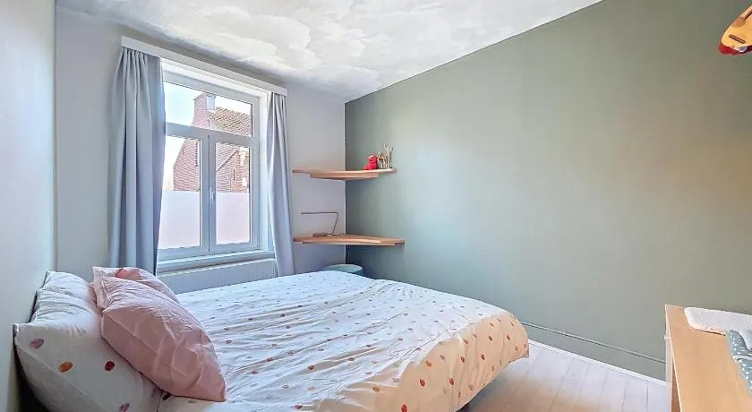 Bed and Bert - Image 1