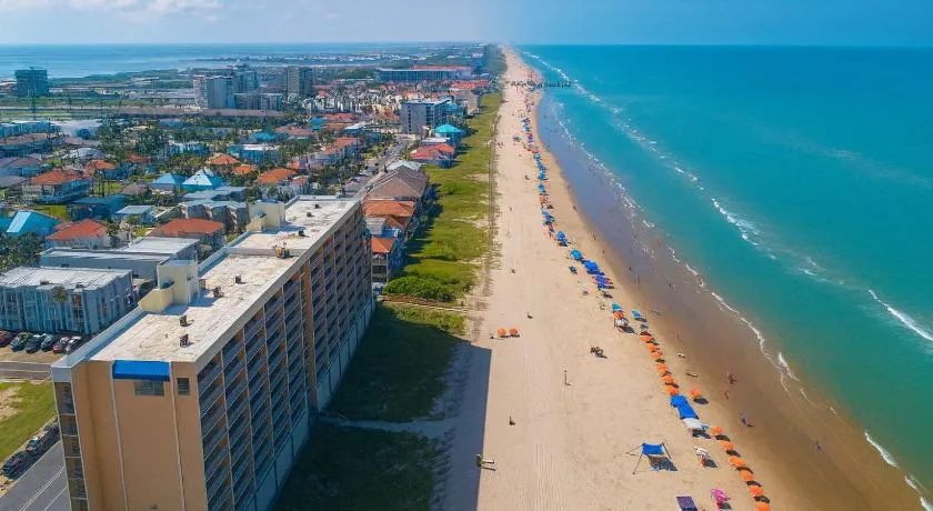 Penthouse Beachfront Views Renovated - Image 1