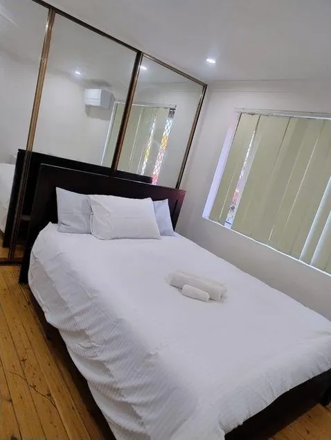 Holiday Accommodation House - Image 1