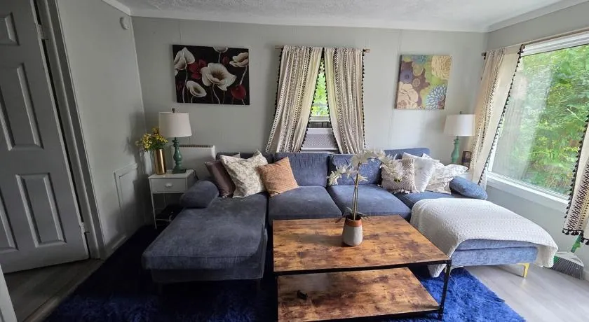 Great little house in Woodmere Beachwood Orange - Image 1