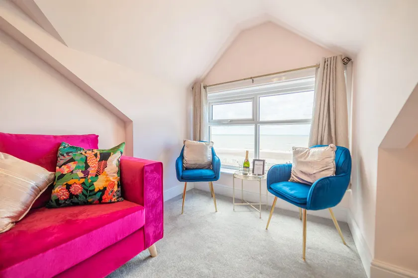 Charles Alexander Short Stay - Highcliffe Apartments - Image 1