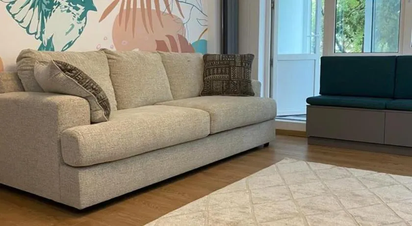 Luxury Apartment - Image 1