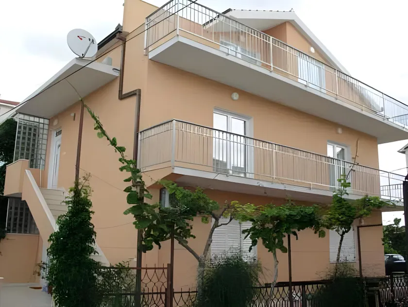 Apartments Roza - Image 1