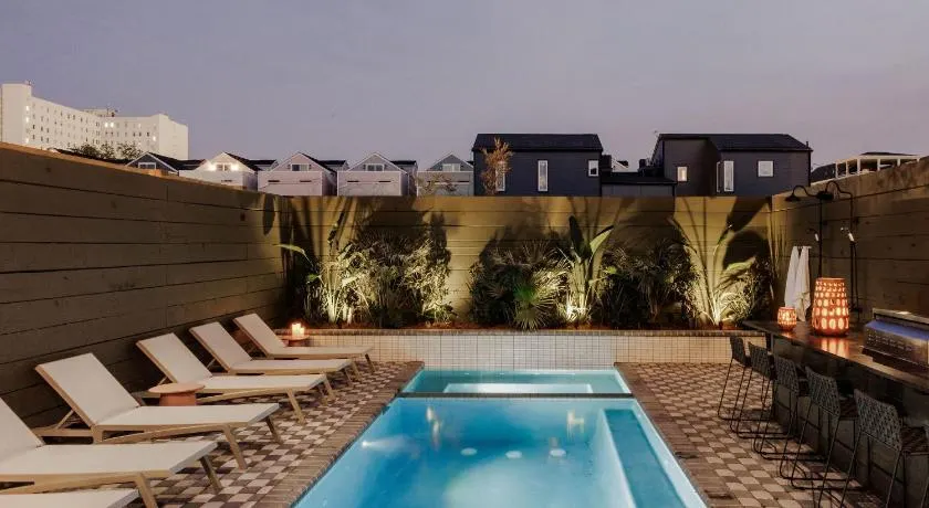 Luxury New Home Heated Pool and Spa - Image 1