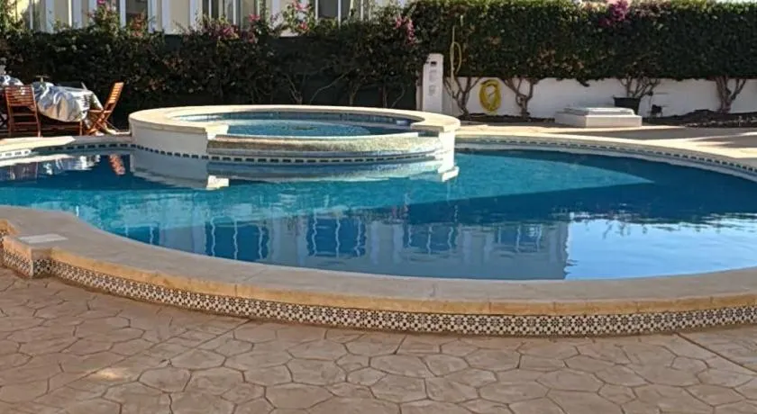 Villa Nita Altaona Golf Turquoise Sleeps 4 adults - Image 1