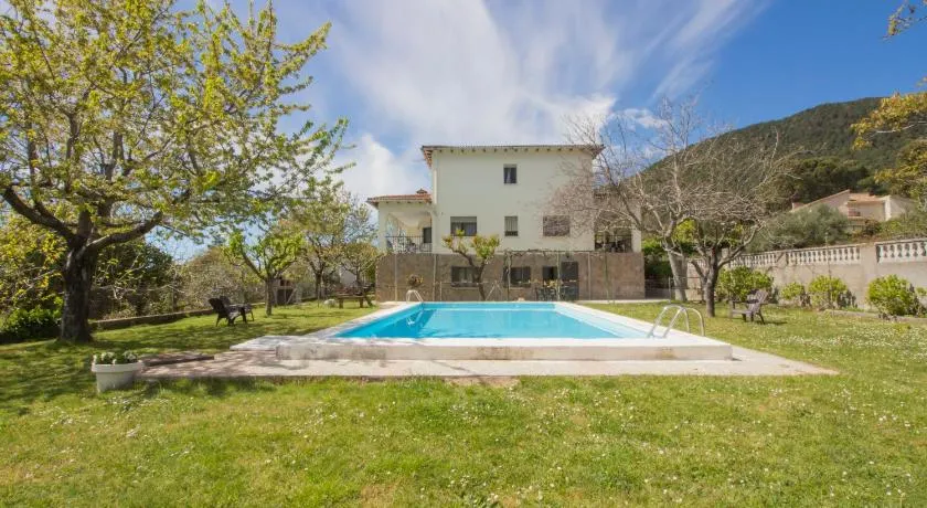 Villa-Piedralaves-aMatalasviñas-piscina-4 viviendas - Image 1