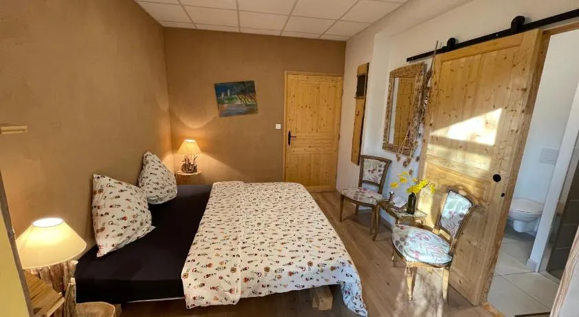 Double room on farm (La ferme du Tao) - Image 1