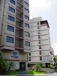 Las Americas - Image 1