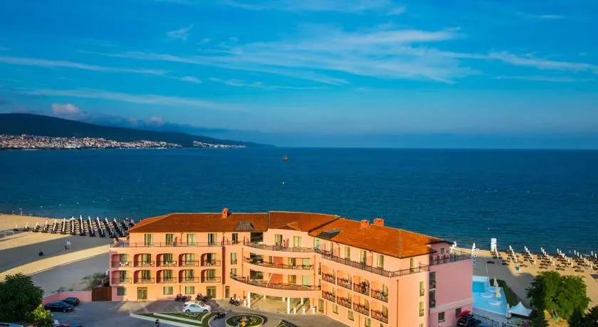 Hotel Residence Dune - Free Beach Access - Image 1