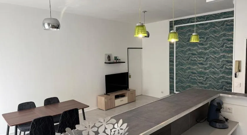 T2 renove moderne 4 personnes Metro B 3 MIN - Image 1
