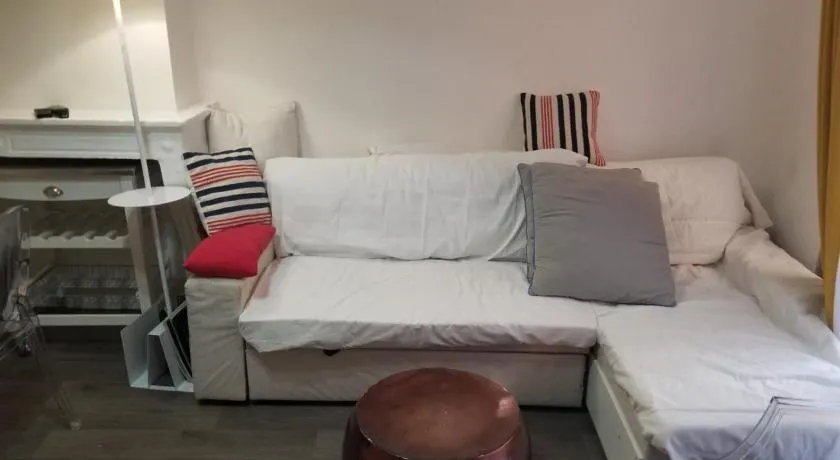 La Traboule Vieux Lyon - Image 1