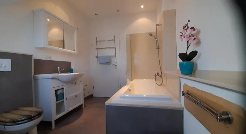 Ferienwohnung auf Vierseitenhof - Image 1