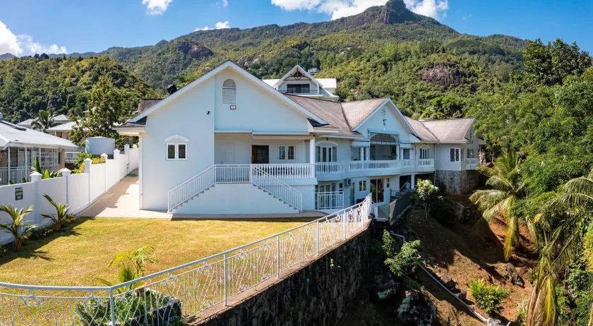 Villa Jasmin - Image 1