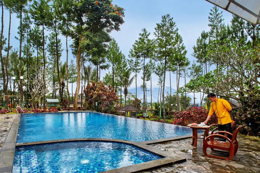 Jambuluwuk Convention Hall & Resort Puncak - Image 1