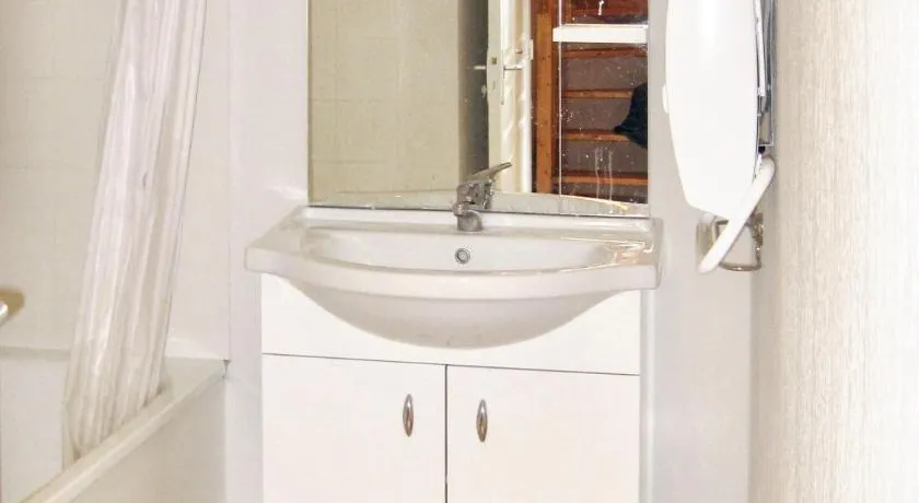 Maison charmante à Gallargues-le-Montueux avec piscine partagée - Image 1