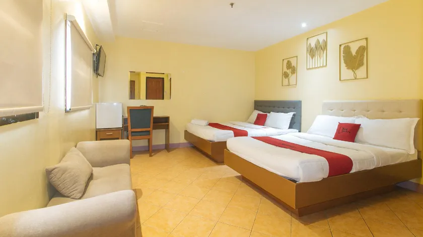 Comfy Inn Mabini Manila - Image 1