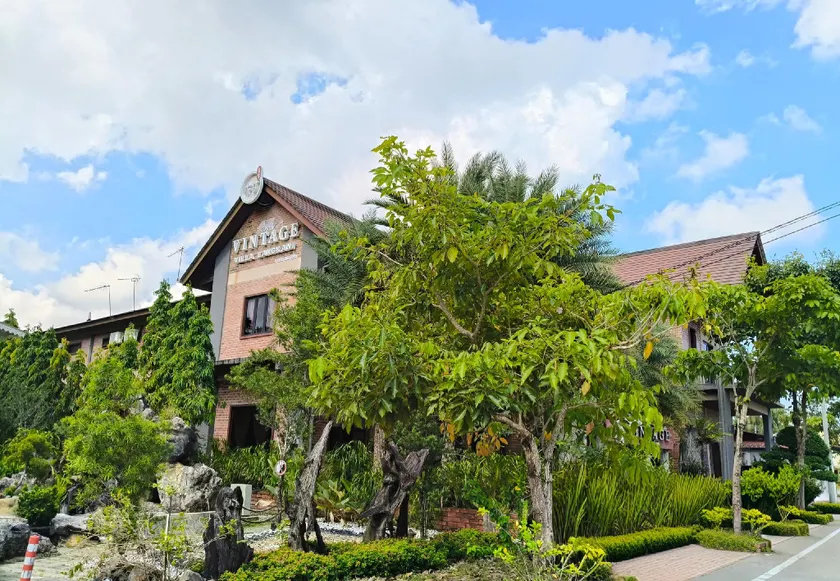 Sim Vintage Villa Langkawi - Image 1