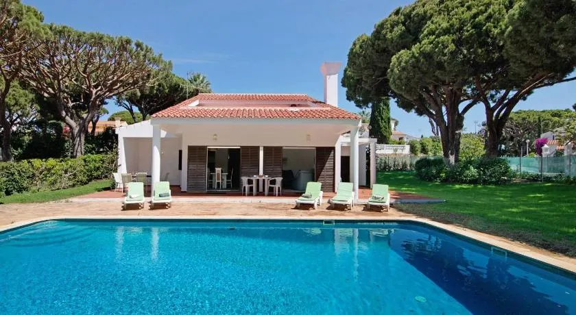 Villa 'Lynn - Quadradinhos' con Piscina Privata, Terrazza Privata e Wi-Fi - Image 1