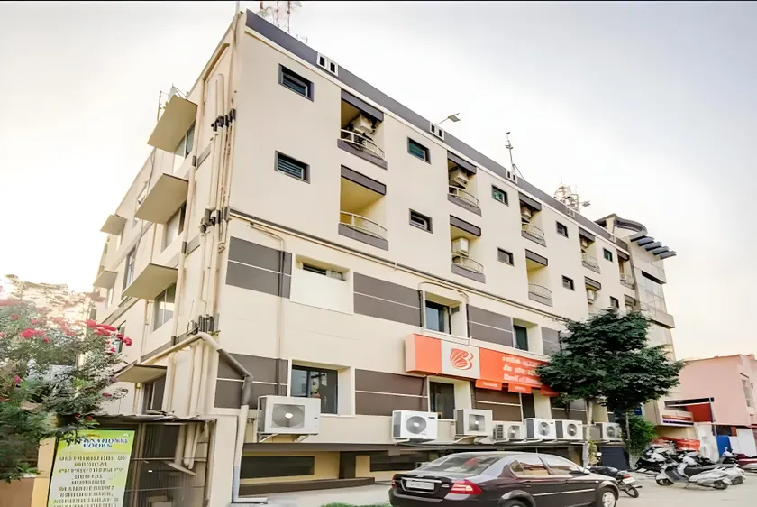 Hotel Royal Paradise - Image 1