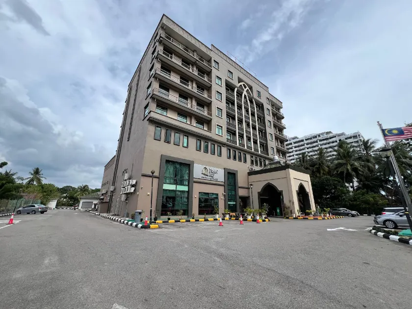 Puteri Bay Hotel - Image 1