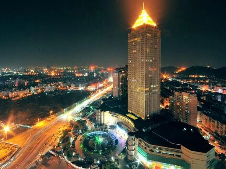 New Century Hangzhou Grand Hotel - Image 1