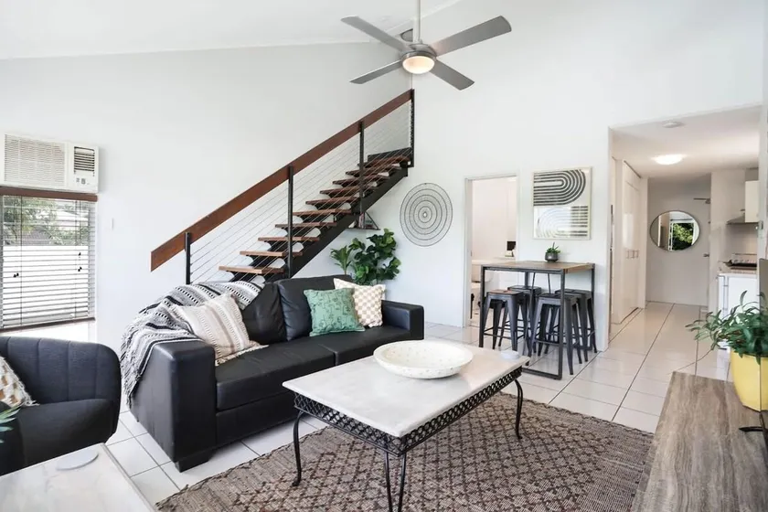 Leumeah - A Modern Townhouse in Cairns - Image 1