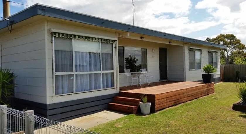 Coastal Cottage - Image 1