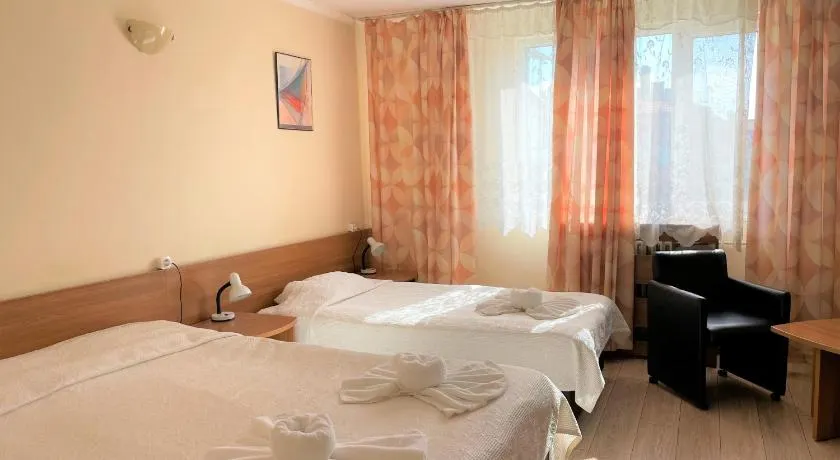 Family Hotel Central - Image 1
