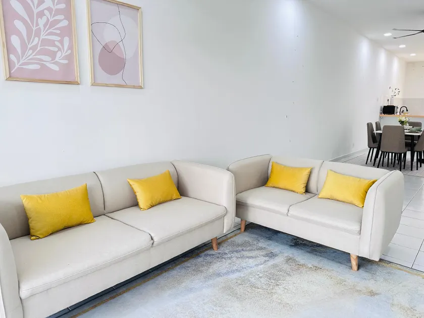 Muji Minimalist Homestay di Gambang - Image 1