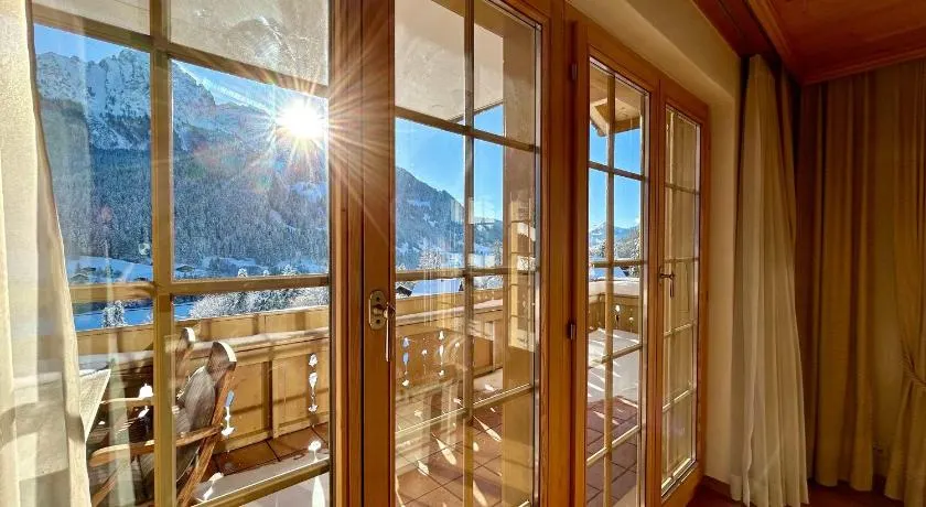 Marvelous Luxurious Furnished Flat with Outstanding Views - Image 1