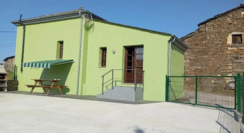 Homerez - Hus i Grandas de Salime - Image 1