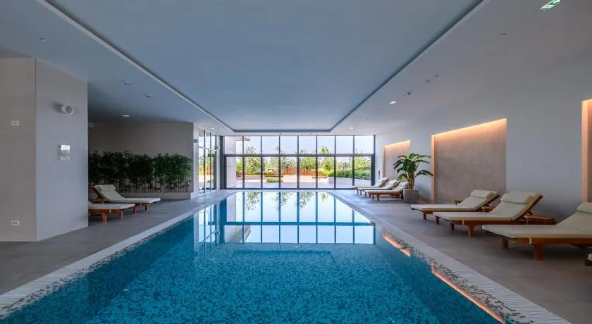 Luxury apartment with Pool&Gym - Image 1