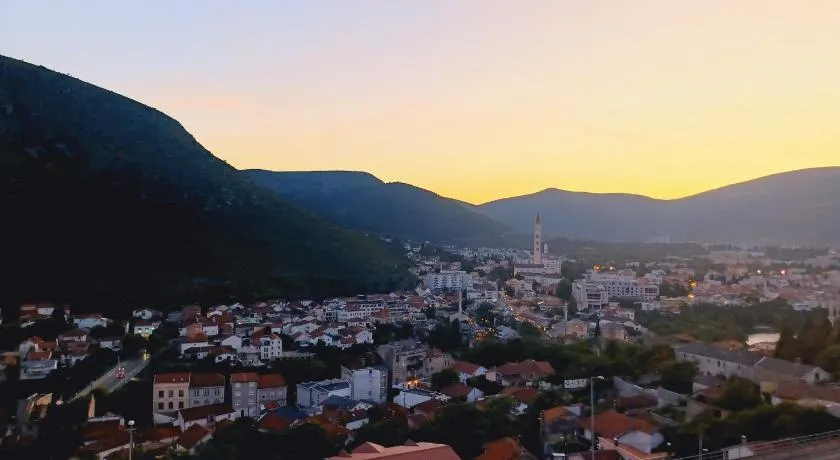 Jacuzzi Apartman Mostar - Image 1