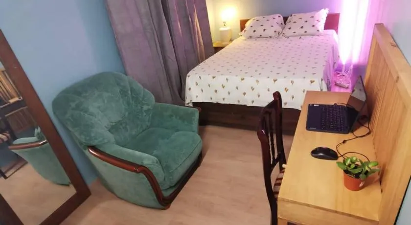 Logerthine Bezons chambre bleu 1 - Image 1