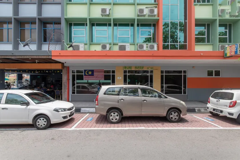 Capital O 89344 Labuan Avenue Hotel - Image 1