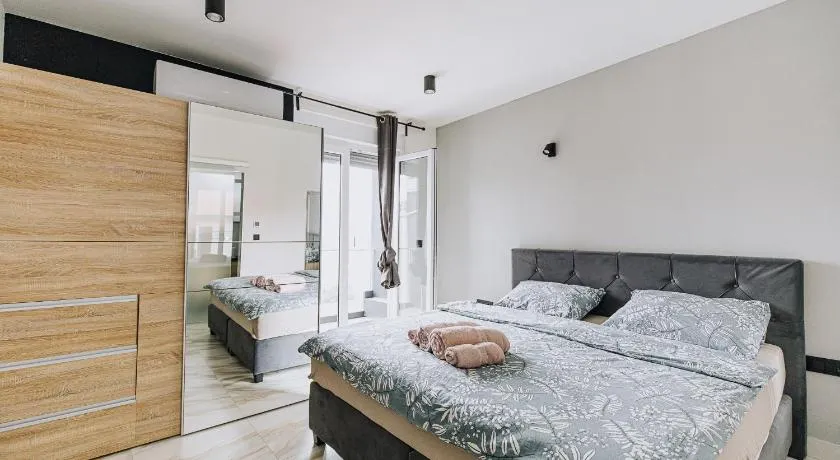 Allegra Rooms - Image 1