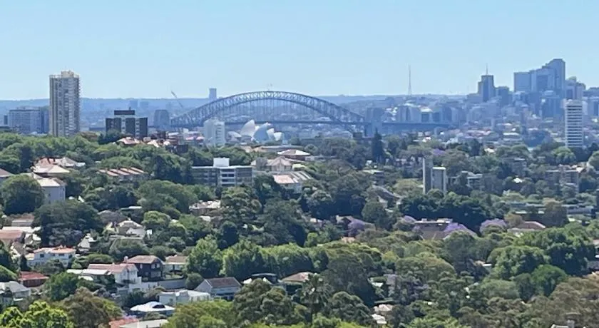 Bondi Junction Incredible views of Sydney Harbour Bridge, Opera House, CBD - Image 1