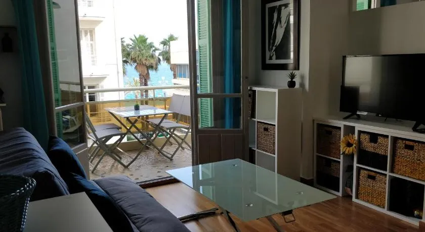 Nice Seaview Free Parking 4.Pers - Image 1