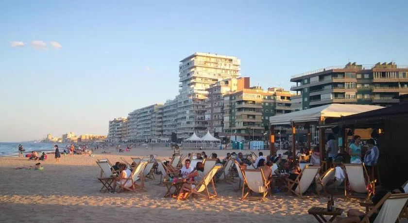 Cozy Apartment close to the beach in beatiful area - Image 1