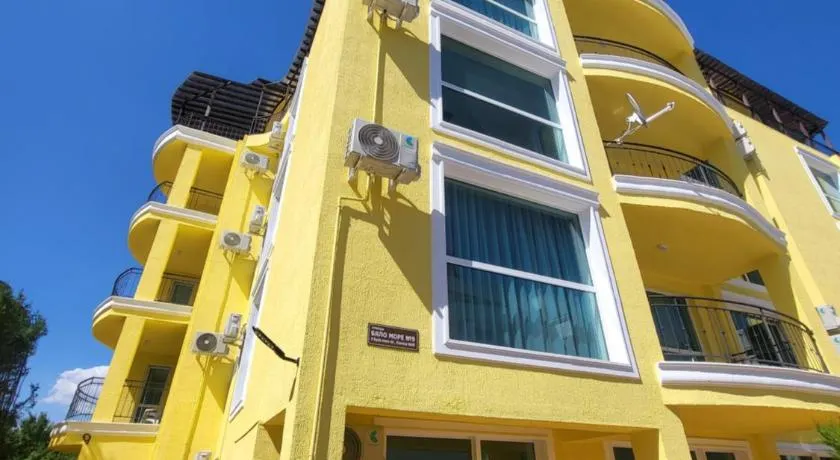 Lucky Sun Kranevo Apartments - Image 1