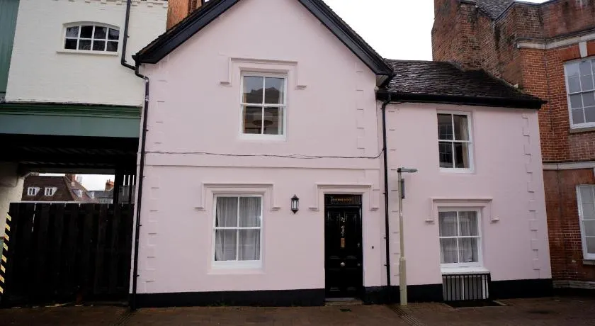 The Bakehouse - central townhouse sleeps 8 people - Image 1