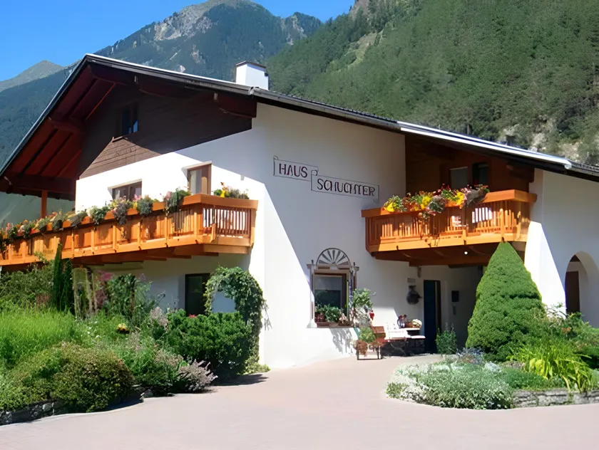 Haus Schuchter - Image 1